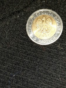 Wełna czarna z widocznym splotem
